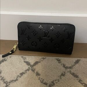 Zippy Wallet in Black